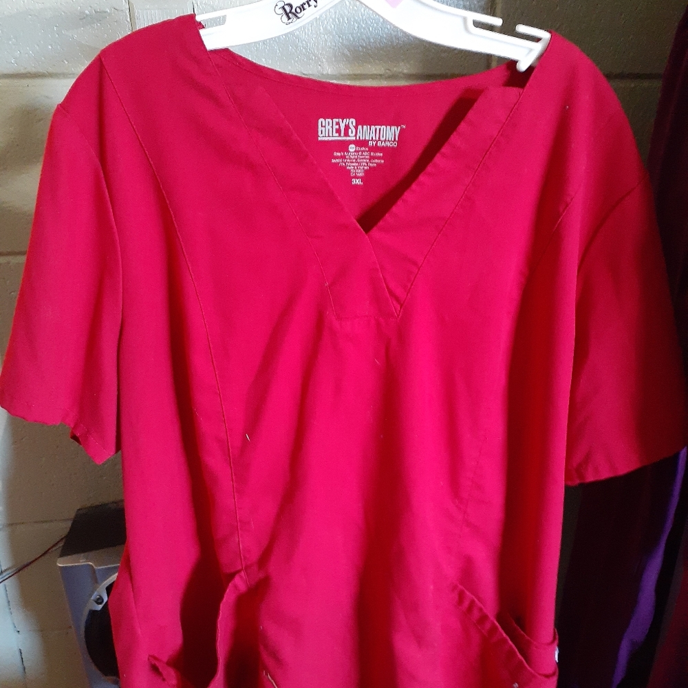 Scrub shirt